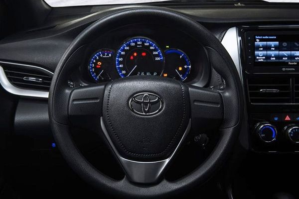 Toyota Yaris steering wheel