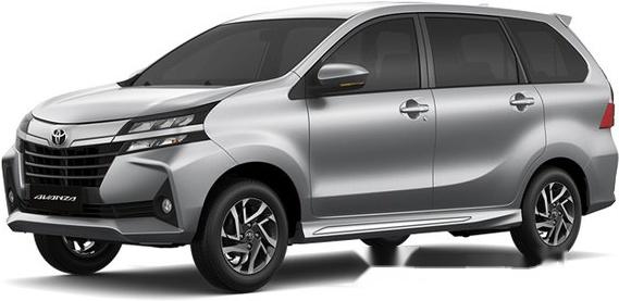 Selling Toyota Avanza In Valencia