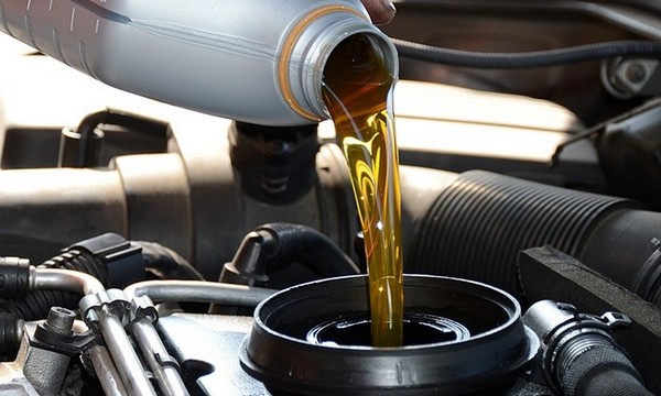 replacing car oil