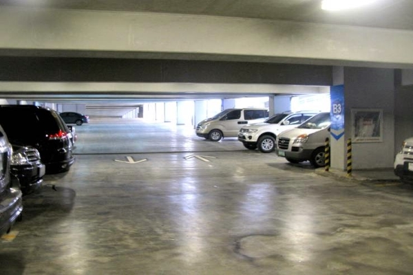 The guide to paid parking and parking spaces for rent in Manila