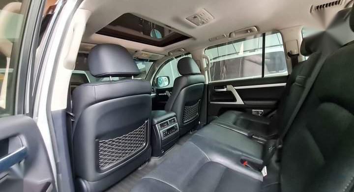 Selling Brightsilver Toyota Land Cruiser 2016 in San Mateo
