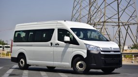 Toyota Hiace Super Grandia Review in Great Details