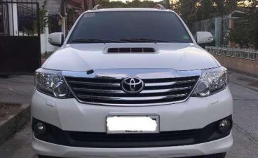 Selling Toyota Fortuner 4x2 V 2014