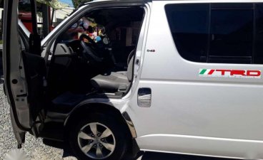 For SALE TOYOTA HiAce Commuter 2010