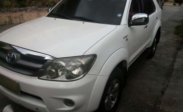 TOYOTA Fortuner G matic gas 2006model FOR SALE