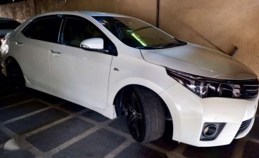 FOR SALE: Toyota Altis 2014 1.6V (Top of the Line)