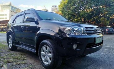 2011 Toyota Fortuner G GAS automatic 1st owned top condition 