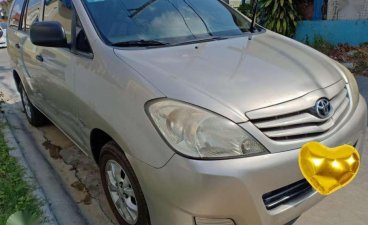 2011 Toyota Innova E for sale