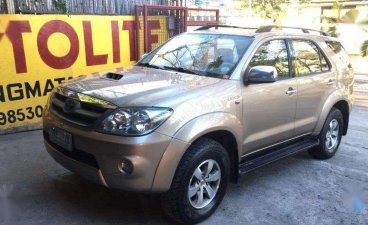 Toyota Fortuner v 4x4 matic 2007 FOR SALE