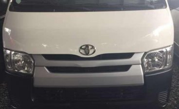 2017 Toyota Hiace Commuter manual white for sale