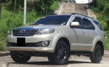 2015 Toyota Fortuner V Series Top of the line 1st own Cebu 31T KM only