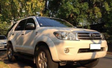 Toyota Fortuner G 4x2 2.5 2011 Model Automatic Transmission