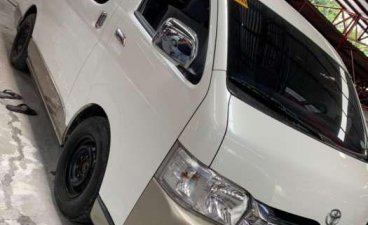 2017 Toyota Hiace GLGrandia AT White for sale