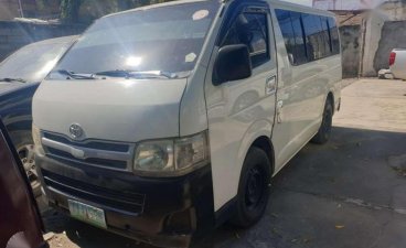 2012 Toyota Hiace commuter for sale 