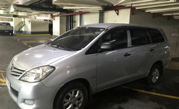 2011 Toyota Innova E for sale