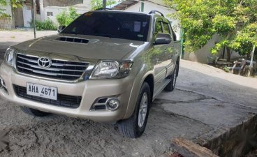 2nd Hand (Used) Toyota Hilux 2015 Automatic Diesel for sale in Tarlac City
