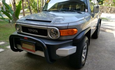 Selling 2nd Hand (Used) Toyota Fj Cruiser 2016 in Olongapo