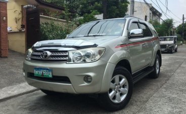 Selling Toyota Fortuner 2011 Manual Diesel in Quezon City