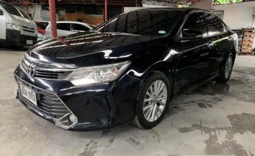 Selling Black 2015 Toyota Camry at 42000 km