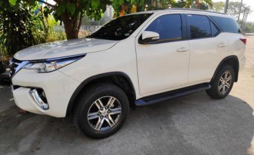 Selling White Toyota Fortuner 2017 in Marikina