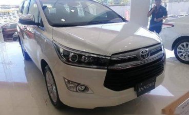 White Toyota Innova 2019 for sale 