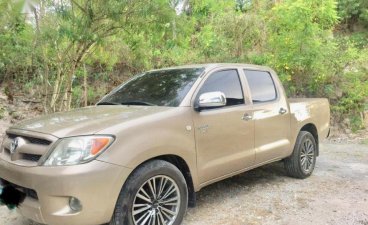 Selling Toyota Hilux 2006 Manual Diesel in Consolacion