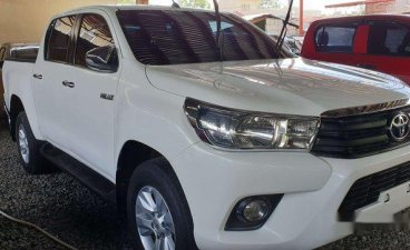 Selling White Toyota Hilux 2016 at 8800 km in Quezon City