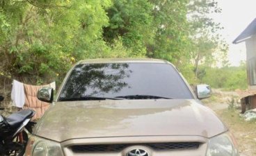 Selling Used Toyota Hilux 2006 in Consolacion