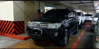 Toyota Fortuner 2010 Automatic Gasoline for sale in Mandaluyong