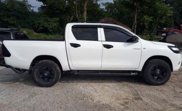 Selling 2nd Hand Toyota Hilux 2016 in Quezon City