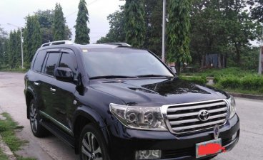 Selling Toyota Land Cruiser Automatic Diesel in Caloocan