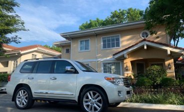 2nd Hand Toyota Land Cruiser 2015 for sale in Quezon City