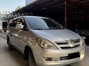 Selling Silver Toyota Innova 2005 at 119000 km 