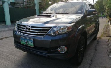 Selling Black Toyota Fortuner 2014 Automatic Diesel in Las Piñas