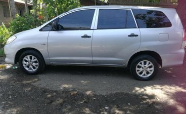 Selling 2nd Hand Toyota Innova 2011 at 80000 km in Santiago