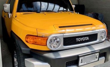 2nd Hand Toyota Fj Cruiser 2015 Automatic Gasoline for sale in Pasig