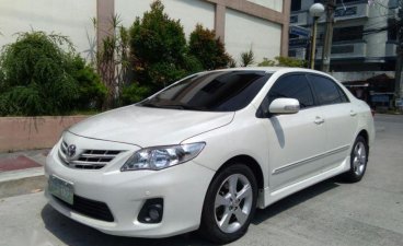 Pearl White Toyota Altis 2013 for sale in Quezon City