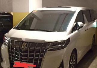 2nd Hand Toyota Alphard 2019 at 300 km for sale