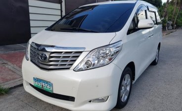 Sell 2nd Hand 2011 Toyota Alphard Automatic Gasoline at 64000 km in Quezon City