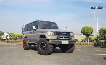 Selling 2nd Hand Toyota Land Cruiser Prado in Pasay