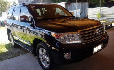 Selling 2nd Hand Toyota Land Cruiser 2015 in Pasay