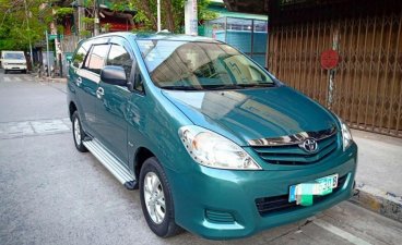 Sell 2nd Hand 2010 Toyota Innova at 70000 km in Manila