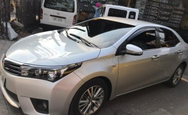 Selling Toyota Altis 2013 Manual Gasoline in Manila