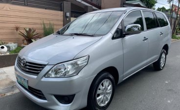 Selling 2nd Hand Toyota Innova 2012 Manual Gasoline at 19554 km in Caloocan