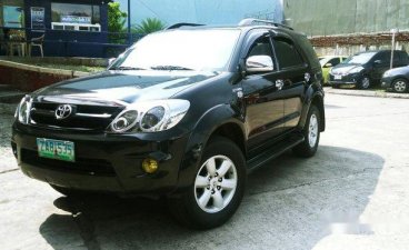 Selling Black Toyota Fortuner 2005 Automatic Gasoline
