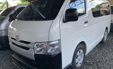 Selling White Toyota Hiace 2017 Manual Diesel in Mandaluyong