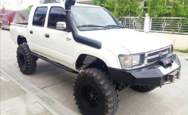 2nd Hand Toyota Hilux 2000 for sale in Manila