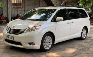 Selling White Toyota Sienna 2014 Van Automatic Gasoline at 24000 km in Quezon City