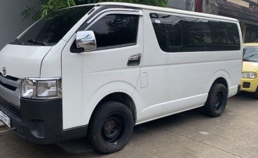 Selling 2nd Hand Toyota Hiace 2017 Manual Diesel in Quezon City