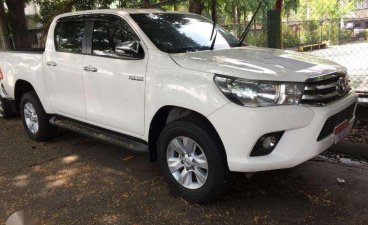 White Toyota Hilux 2016 Manual Diesel for sale in Quezon City